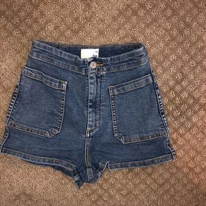 Aritzia Wilfred Free high waisted Jean Shorts